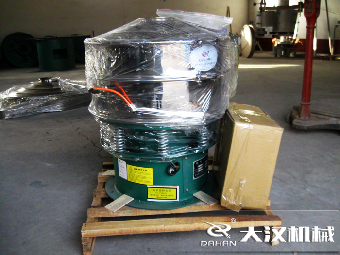 超聲波旋振篩 三氯蔗糖粉超聲波振動(dòng)篩采用不銹鋼+碳鋼材質(zhì)的產(chǎn)品能夠更好的節(jié)省成本,同時(shí)能夠達(dá)到想要的篩分效果。