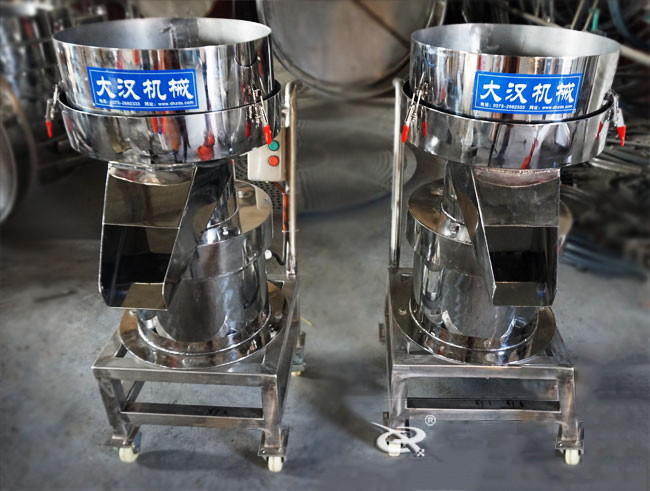 450型過濾篩機(jī)實(shí)拍:?jiǎn)螌舆^濾篩過濾,多用于液體物料的使用。